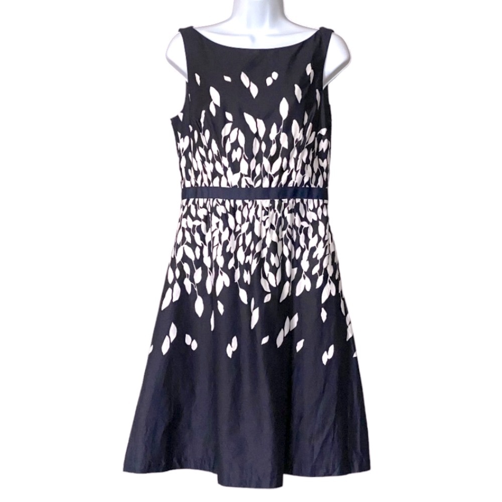 Ann Taylor Loft Dress Fit & Flare Leaf Print Lined Navy White Sleeveless Size 6